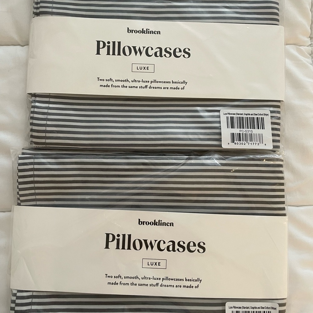 Brooklinen Luxe Pillowcases - graphite and steel Oxford Stripe (2) standard